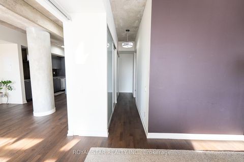 Photo 12 at 623 - 95 Bathurst Street, Waterfront Communities C1, Toronto