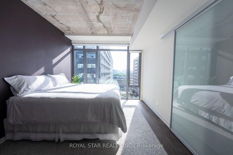 Photo 16 at 623 - 95 Bathurst Street, Waterfront Communities C1, Toronto