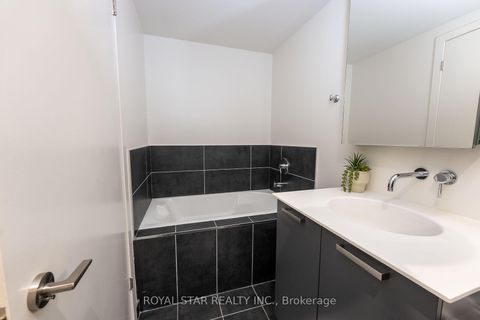 Photo 19 at 623 - 95 Bathurst Street, Waterfront Communities C1, Toronto