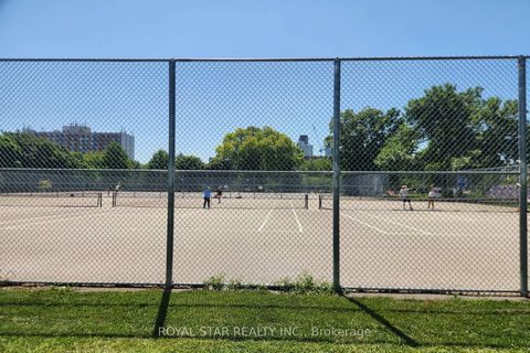 Photo 29 at 623 - 95 Bathurst Street, Waterfront Communities C1, Toronto