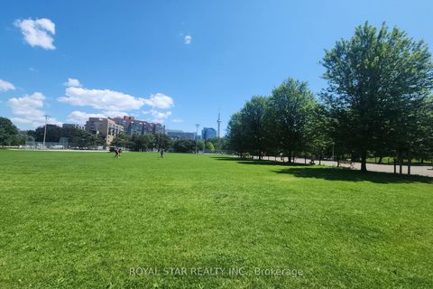 Photo 31 at 623 - 95 Bathurst Street, Waterfront Communities C1, Toronto