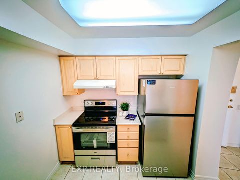 Photo 8 at 712 - 3088 Kennedy Road, Steeles, Toronto