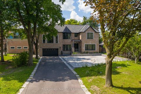 Photo 2 at 96 Elmcrest Road, West Deane, Toronto