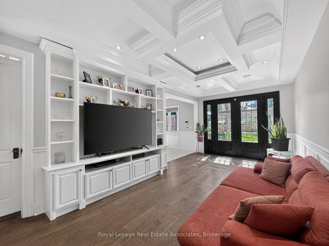 Photo 7 at 96 Elmcrest Road, West Deane, Toronto