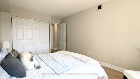 Photo 19 at 704 - 3559 Eglinton Avenue W, Mount Dennis, Toronto