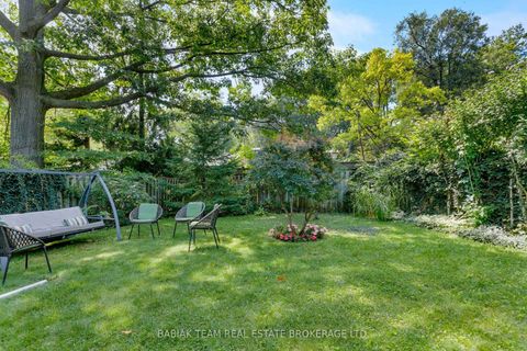 Photo 16 at 4 Ivy Lea Crescent, Queensway, Toronto
