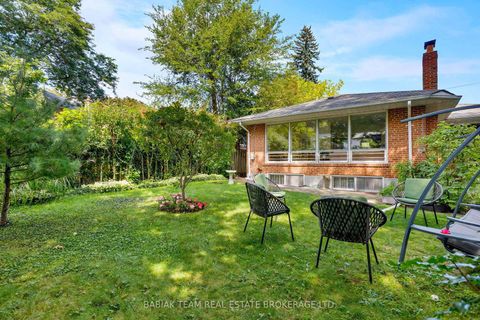 Photo 17 at 4 Ivy Lea Crescent, Queensway, Toronto