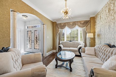 Photo 5 at 166 Tower Hill Road, Jefferson, Richmond Hill