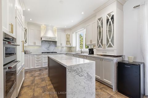 Photo 9 at 166 Tower Hill Road, Jefferson, Richmond Hill