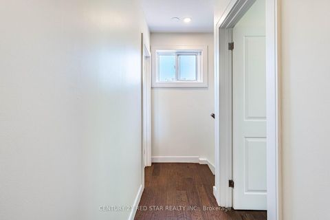 Photo 18 at 42 Broadfield Drive, Markland Wood, Toronto