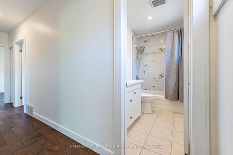Photo 20 at 42 Broadfield Drive, Markland Wood, Toronto