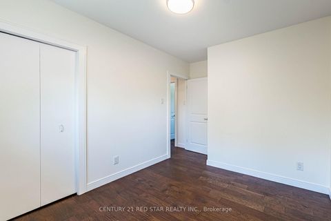 Photo 30 at 42 Broadfield Drive, Markland Wood, Toronto