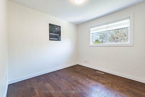 Photo 31 at 42 Broadfield Drive, Markland Wood, Toronto
