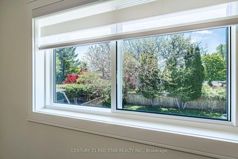 Photo 33 at 42 Broadfield Drive, Markland Wood, Toronto