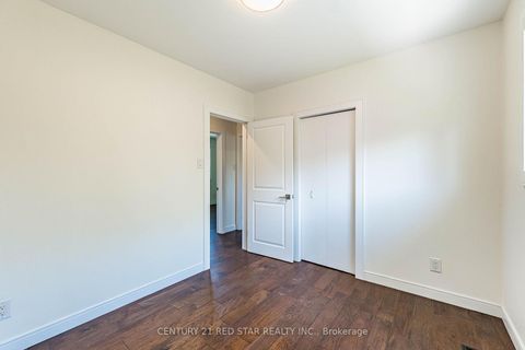 Photo 34 at 42 Broadfield Drive, Markland Wood, Toronto