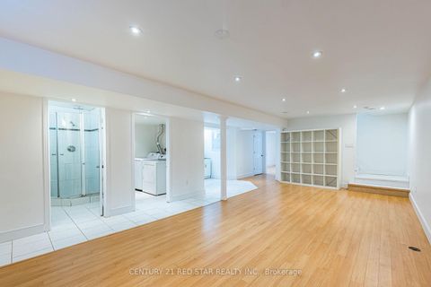 Photo 36 at 42 Broadfield Drive, Markland Wood, Toronto