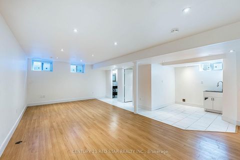 Photo 38 at 42 Broadfield Drive, Markland Wood, Toronto