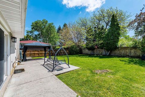 Photo 43 at 42 Broadfield Drive, Markland Wood, Toronto