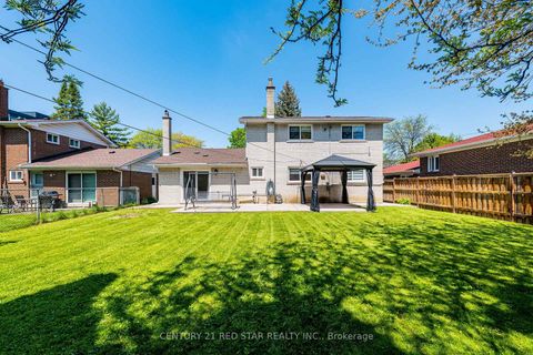 Photo 46 at 42 Broadfield Drive, Markland Wood, Toronto