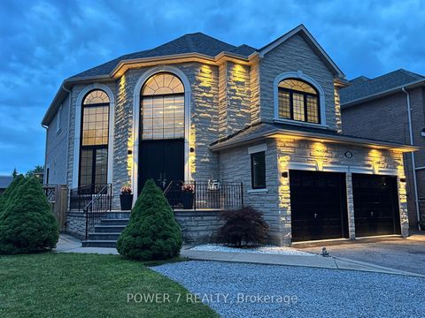 Photo 1 at 315 North Lake Road, Oak Ridges Lake Wilcox, Richmond Hill