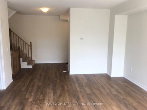 Photo 1 at 40 - 181 Parktree Drive, Maple, Vaughan