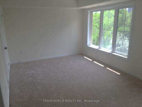 Photo 6 at 40 - 181 Parktree Drive, Maple, Vaughan