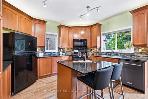 Photo 12 at 158 Nantucket Drive N, Oak Ridges Lake Wilcox, Richmond Hill