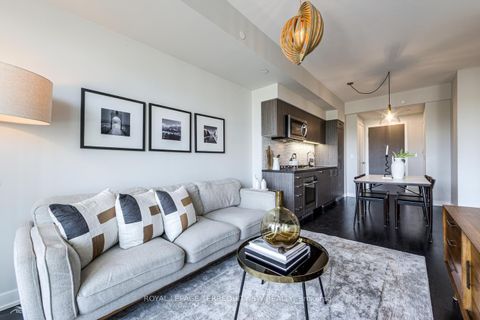 Photo 4 at 510 - 501 St. Clair Avenue W, Casa Loma, Toronto