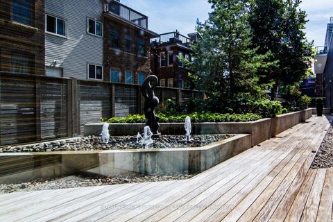 Photo 12 at 510 - 501 St. Clair Avenue W, Casa Loma, Toronto