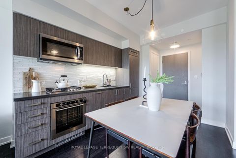 Photo 18 at 510 - 501 St. Clair Avenue W, Casa Loma, Toronto