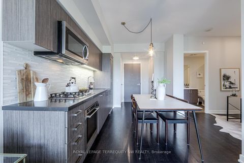 Photo 19 at 510 - 501 St. Clair Avenue W, Casa Loma, Toronto