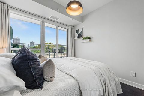 Photo 22 at 510 - 501 St. Clair Avenue W, Casa Loma, Toronto