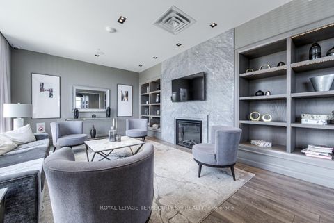 Photo 29 at 510 - 501 St. Clair Avenue W, Casa Loma, Toronto