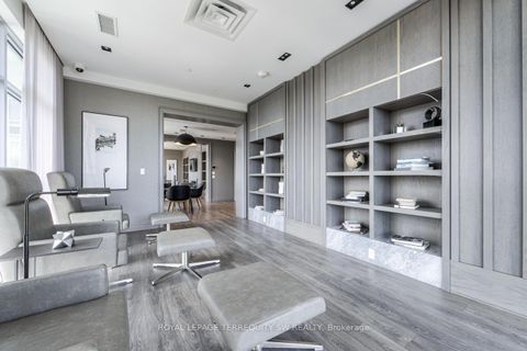 Photo 31 at 510 - 501 St. Clair Avenue W, Casa Loma, Toronto