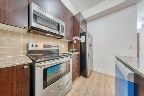 Photo 11 at 116 - 181 Village Green Square, Malvern West, Toronto