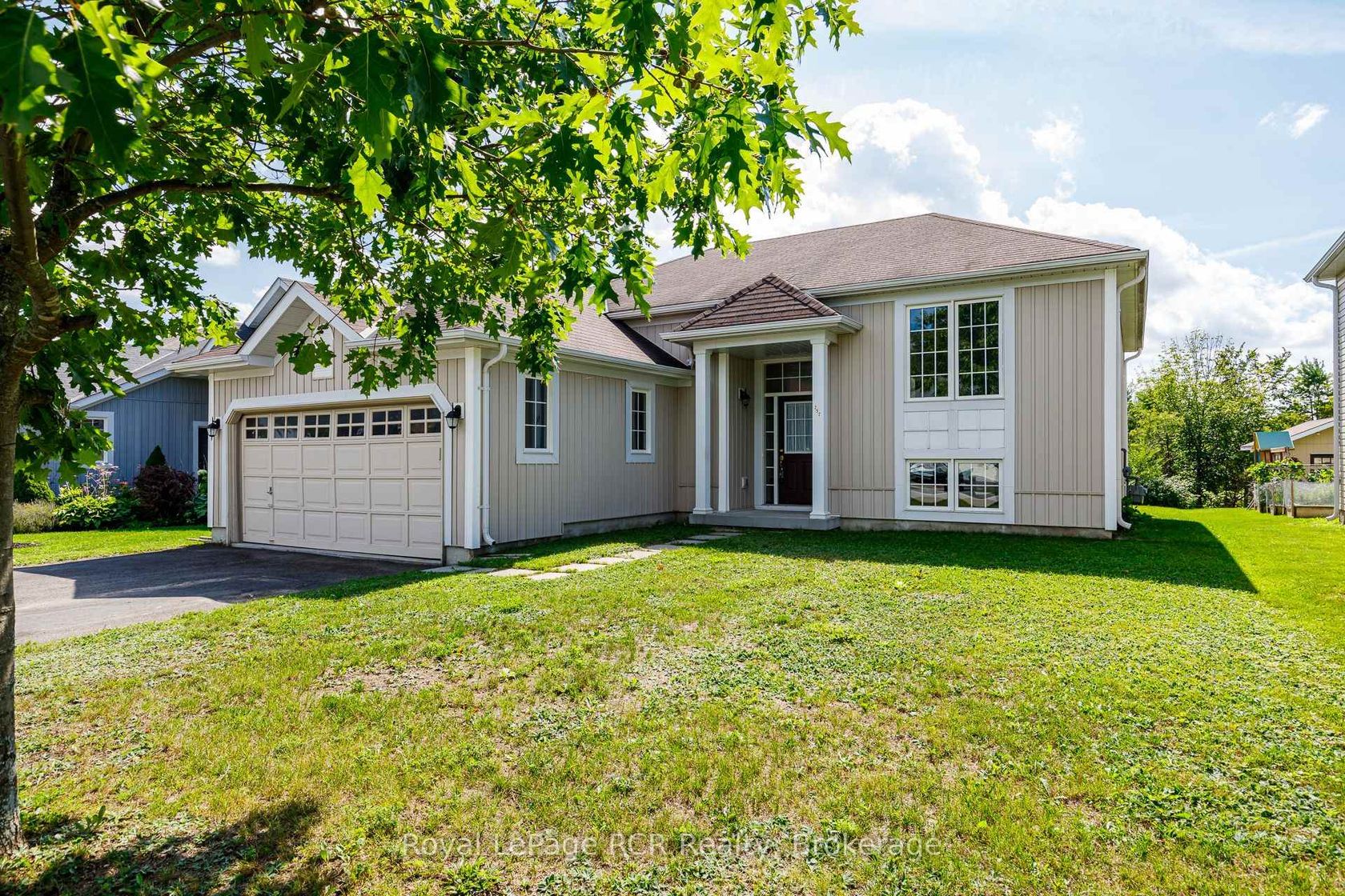 252 Spruce Street, Stayner, Clearview photo number 2