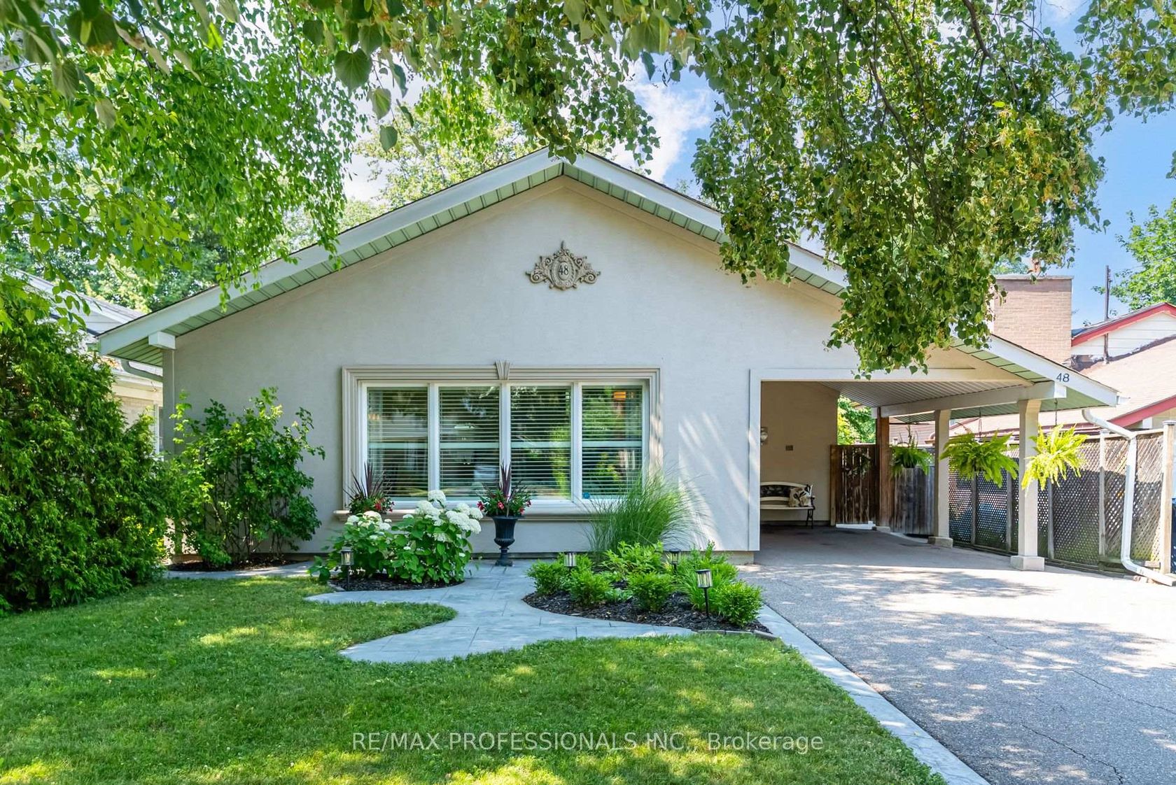 48 Genthorn Avenue, Kipling, Toronto 