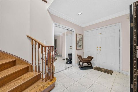 Photo 4 at 96 Townsgate Drive, Yorkhill, Vaughan