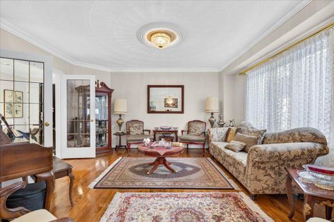 Photo 8 at 96 Townsgate Drive, Yorkhill, Vaughan