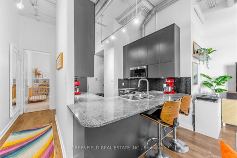 Photo 7 at 410 - 380 Macpherson Avenue N, Casa Loma, Toronto