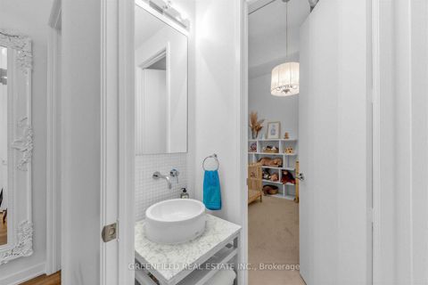 Photo 15 at 410 - 380 Macpherson Avenue N, Casa Loma, Toronto