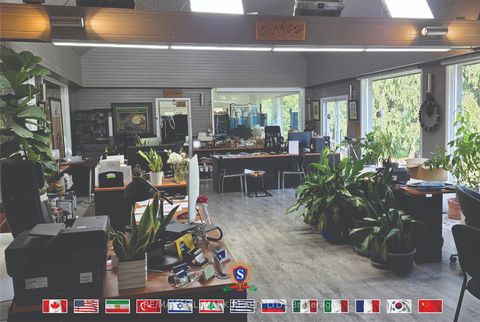 Photo 25 at 318 Centre Street, Uplands, Vaughan