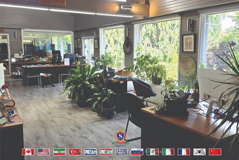 Photo 26 at 318 Centre Street, Uplands, Vaughan