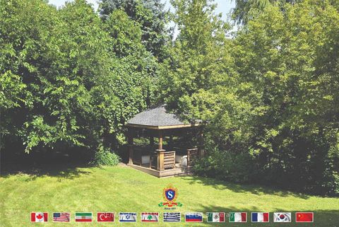 Photo 37 at 318 Centre Street, Uplands, Vaughan