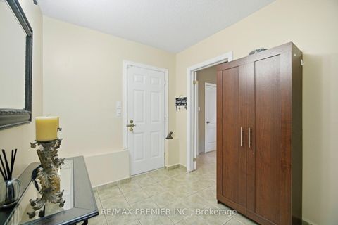 Photo 23 at 137 Blackthorn Drive, Maple, Vaughan