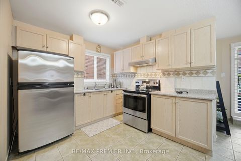 Photo 26 at 137 Blackthorn Drive, Maple, Vaughan