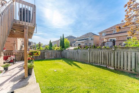 Photo 35 at 137 Blackthorn Drive, Maple, Vaughan