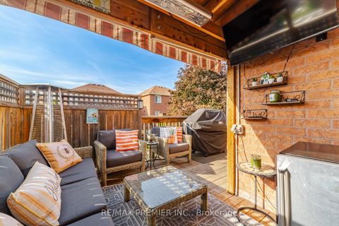 Photo 39 at 137 Blackthorn Drive, Maple, Vaughan