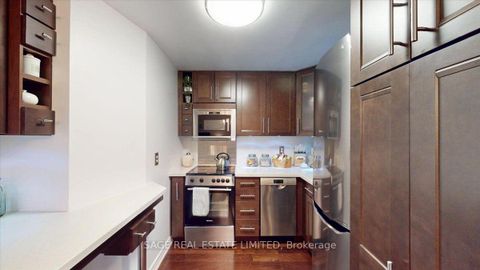 Photo 4 at 208 - 88 Charles Street E, Yonge Corridor, Toronto