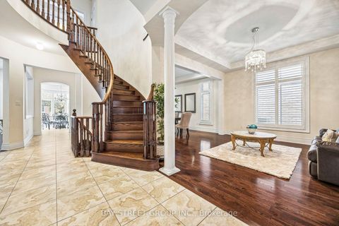 Photo 8 at 39 Harley Drive, Vellore Village, Vaughan